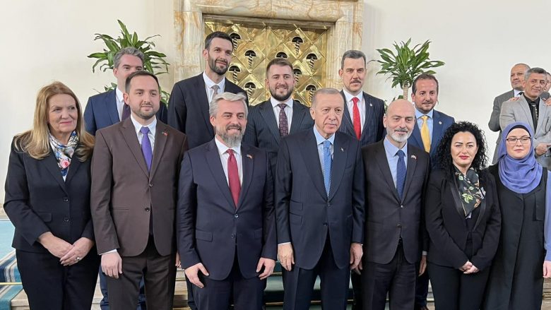 Erdogani pret në takim një grup të deputetëve të Kosovës
