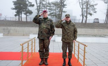 Komandanti i FSK-së pret në takim shefin e mbrojtjes së Gjermanisë, flasin për sigurinë në Kosovë