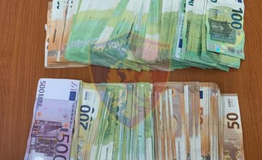 Sekuestrohen mbi 28 mijë euro të padeklaruara në Morinë, ndalohen dy shtetas nga Gjilani