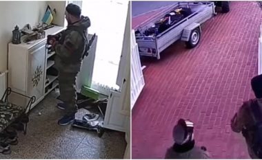 Videoja tregon ushtarët rusë që plaçkisin një shtëpi dhe vjedhin çka iu del përpara