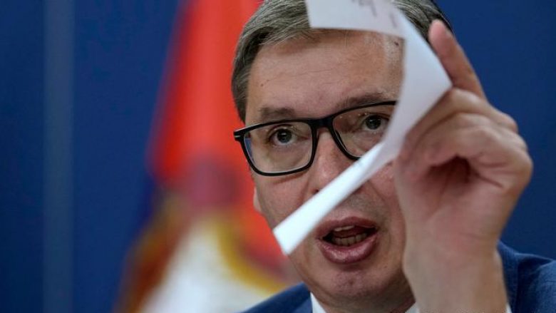 Pas fyerjeve që i bëri Kurtit, Rashiqit e Trajkoviqit, analistët serbë e kritikojnë Vuçiqin: Një histori e luajtur keq