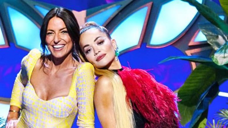 “Kam mësuar shumë prej saj, ajo është motra ime” – Rita Ora flet për lidhjen e ngushtë me kolegen në “The Masked Singer”, Davina McCall