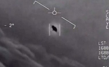 Pentagoni pranon qindra raporte për UFO-t