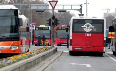 Transportuesit privat të hënën në protestë para NQP-së Shkup