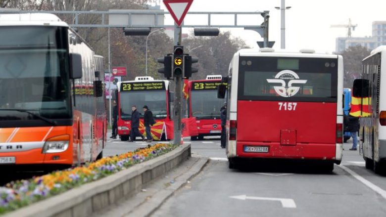 Transporti publik në qytetin e Shkupit do të realizohet me orarin e të dielës
