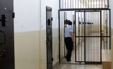 Të burgosurit e Strugës kanë çelësa personal të derës së burgut