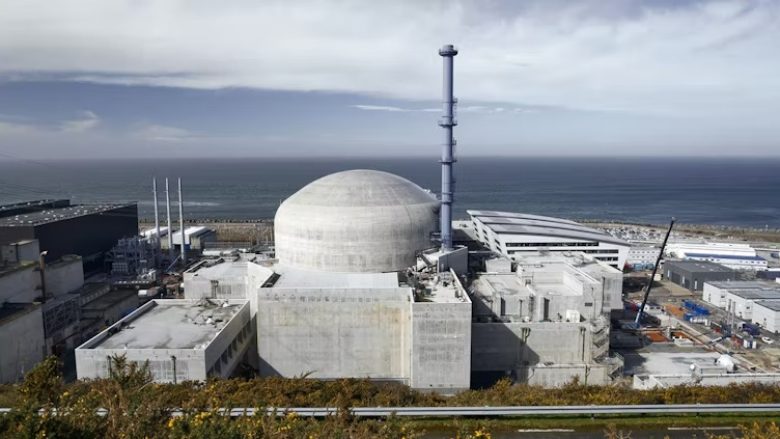 Kriza energjetike detyron Francën që të ‘ndez’ reaktorët e tjerë bërthamorë