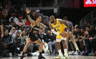 LeBron James me paraqitje të jashtëzakonshme, Lakers marrin fitore në udhëtim te Hawks