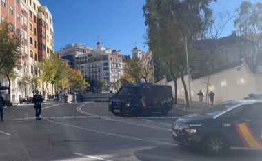Kërcënim me 'letër-bombë' në ambasadën amerikane në Madrid