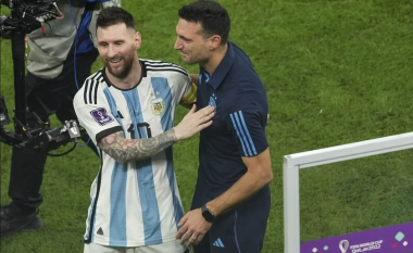Scaloni thotë se do t’ia ruajë Messit fanellën edhe për Botërorin pas katër vitesh
