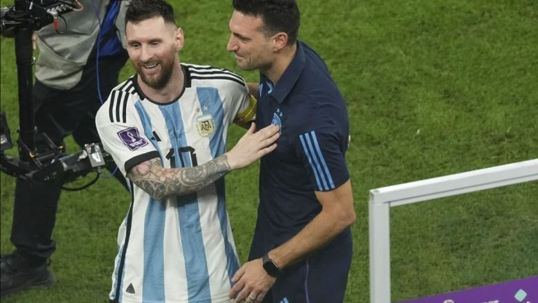 Scaloni thotë se do t’ia ruajë Messit fanellën edhe për Botërorin pas katër vitesh