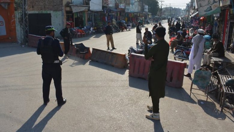 Forcat pakistaneze të sigurisë rimorën stacionin e policisë, vriten 33 militantë