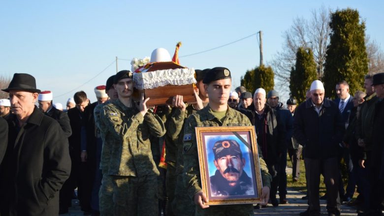 Me nderime të larta u varros Halil Berisha – Plaku