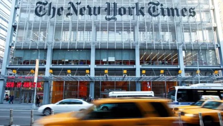 Gazetarët e New York Times në grevë masive për herë të parë në 40 vjet