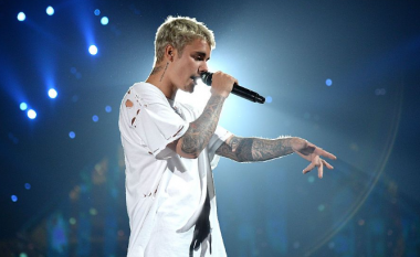 Justin Bieber afër marrëveshjes 200 milionë dollarësh për të shitur të drejtat e katalogut të tij muzikor