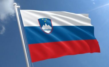 Sharec: Sllovenia planifikon të rrisë numrin e ushtarëve në Kosovë