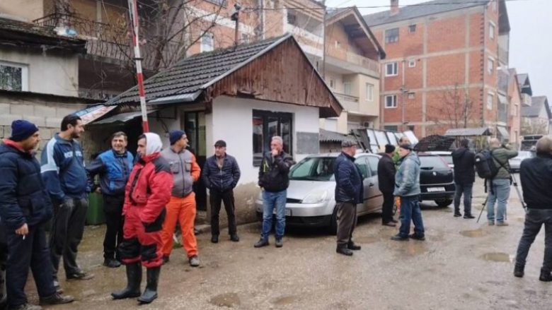 Punëtorët e NPK “Tetovë” hyn në grevë, kërkojnë t’u paguhen pagat