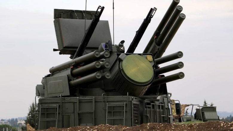 Britania do të dërgojë më shumë armë kundërajrore dhe raketa në Ukrainë