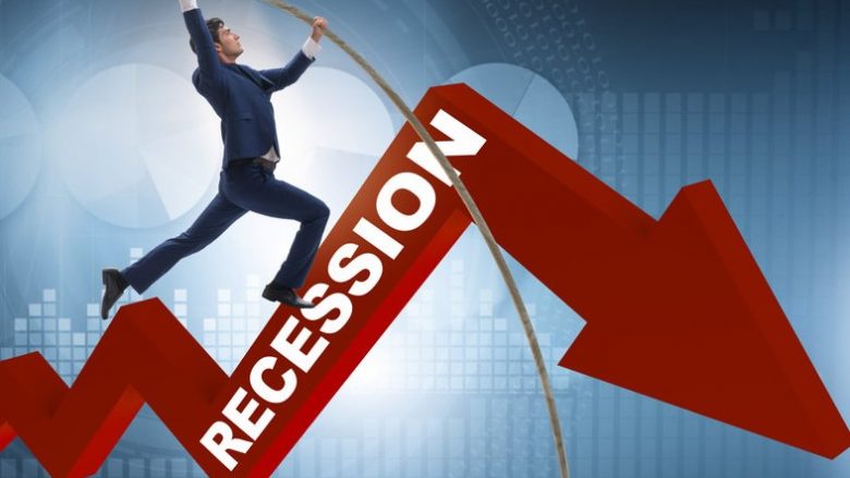 Pse mendojmë se jemi në një recesion kur të dhënat tregojnë të kundërtën?