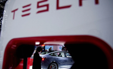 Tesla zgjeron zbritjet e çmimeve në tregjet e saj në Evropë, Singapor dhe Izrael