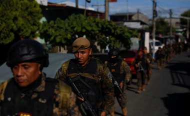 El Salvadori mobilizon 10 mijë trupa në periferi të kryeqytetit që drejtohet nga bandat