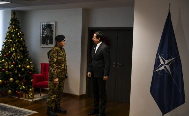 Kryeministri Kurti takon komandantin e KFOR-it, Ristuccia – flasin për largimin e suksesshëm të barrikadave dhe lirinë e lëvizjes