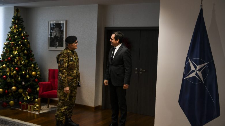 Kryeministri Kurti takon komandantin e KFOR-it, Ristuccia – flasin për largimin e suksesshëm të barrikadave dhe lirinë e lëvizjes