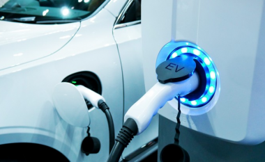 Consumer Reports zbulon se Kia, Tesla dhe Nissan ofrojnë veturat elektrike më të besueshme