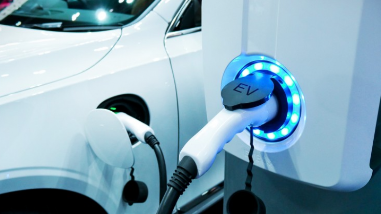 Consumer Reports zbulon se Kia, Tesla dhe Nissan ofrojnë veturat elektrike më të besueshme