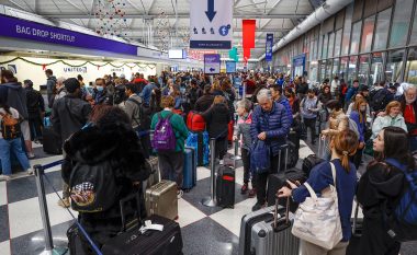 Moti i ftohtë në SHBA, anulohen gati 2000 fluturime – Chigaco dhe Denver më të goditurat