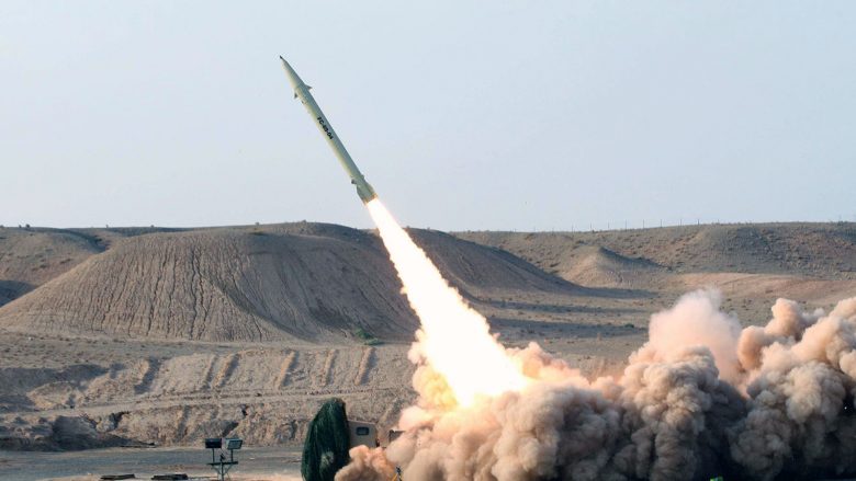 Koreja e Veriut e mbyll vitin me lëshimin e raketave balistike