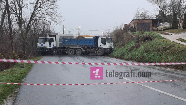 Gashi: Qytetarët serbë në veri paguhen nga 50 euro në ditë për të qëndruar në barrikada
