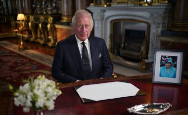 Mbreti Charles III do të mbajë fjalimin e parë për Krishtlindje – çfarë presin të dëgjojnë britanikët