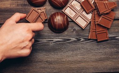 Çfarë ndodh me trupin tuaj nëse konsumoni çokollatë çdo ditë