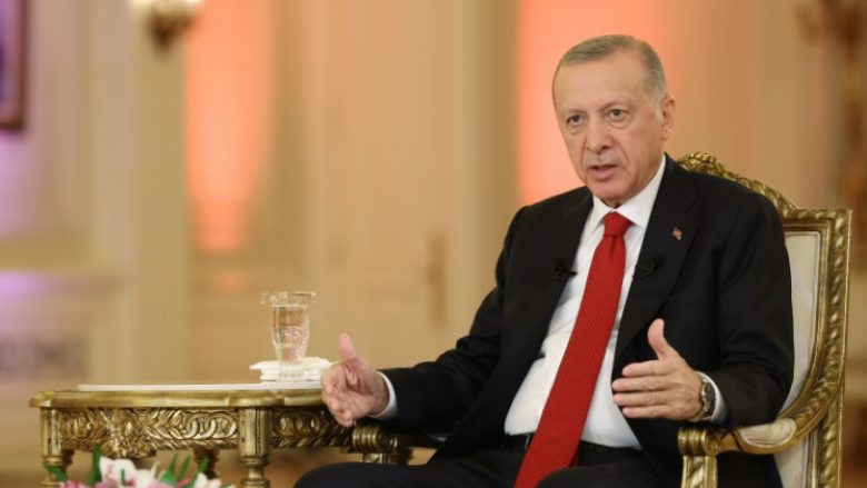 Erdogan: Turqia një nga vendet më të ekspozuara ndaj lajmeve të rreme