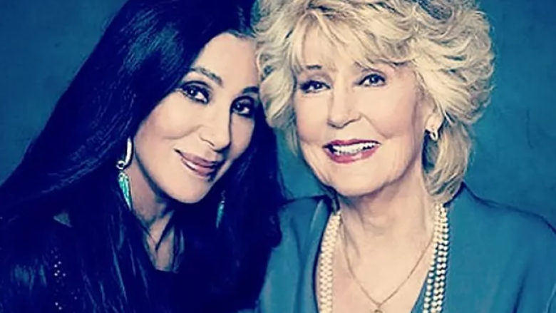 Cher njofton vdekjen e nënës së saj, Georgia Holt në moshën 96-vjeçare