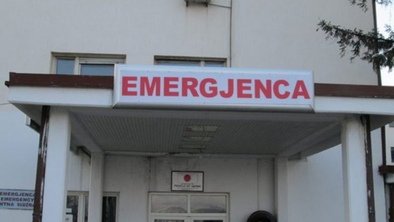 Bllokohet nga dheu gjatë punimeve, punëtori nga Kamenica dërgohet në spital
