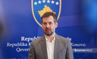 Situata e licencimit të FFK-së, flet ministri Hajrulla Çeku