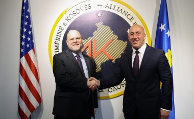 Zhvillimet në veri, Haradinaj takon ambasadorin amerikan: Partneriteti me ShBA-të është jetik