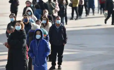 Kina mund të goditet nga tri valë të reja të coronavirusit