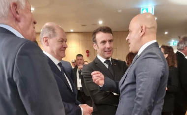 Kovaçevski publikon foto me Macron e Scholz: Bisedime konstruktive për të ardhmen evropiane të Maqedonisë së Veriut