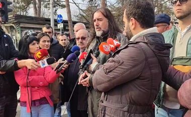 Jovanovksi: Vazhdon edhe gjatë natës bllokimi i rrugëve në Shkup