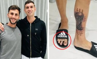 Publikoi foton me tatuazhin e Kupës së Botës, tifozët zbulojnë detajin interesant të Emy Martinez