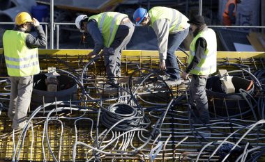 Punëtorët e ndërtimtarisë në Zvicër do të fitojnë 150 franga në muaj më shumë