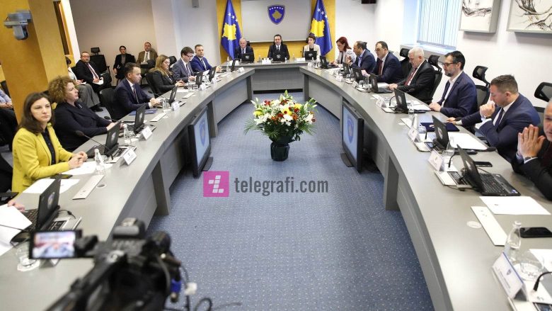 Opozita kritika Qeverisë së Kosovës: Do të mbahet mend për krijimin e krizave dhe si e paaftë