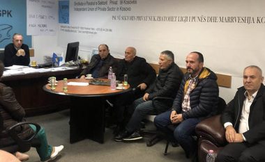 Sektori privat proteston të premten para Komunës së Prishtinës, kërkojnë rritje të pagave