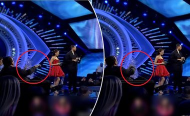 Gjatë debatit me Urimin dhe Alisën, Olti Curri bëri gjest të papërshtatshëm para kamerave në transmetim direkt