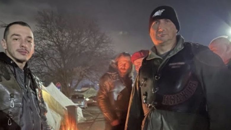 Drejtuesi i “Ujqërve të Natës” konfirmon se anëtarët e këtij grupi ekstremist rus gjenden në barrikada në veri të Kosovës