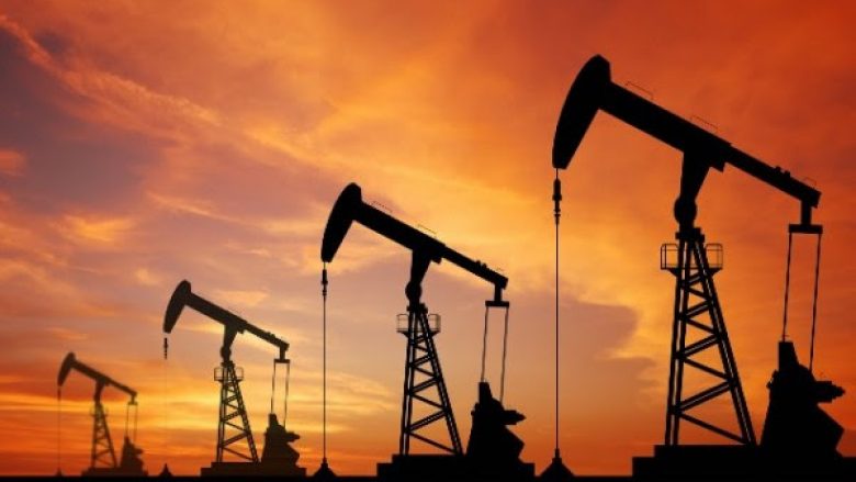 Bie çmimi i naftës në tregjet globale