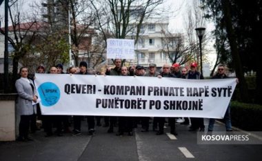 Protestojnë punëtorët teknik të Prishtinës, kërkojnë rritje të pagave dhe kthimin e tyre nën menaxhim